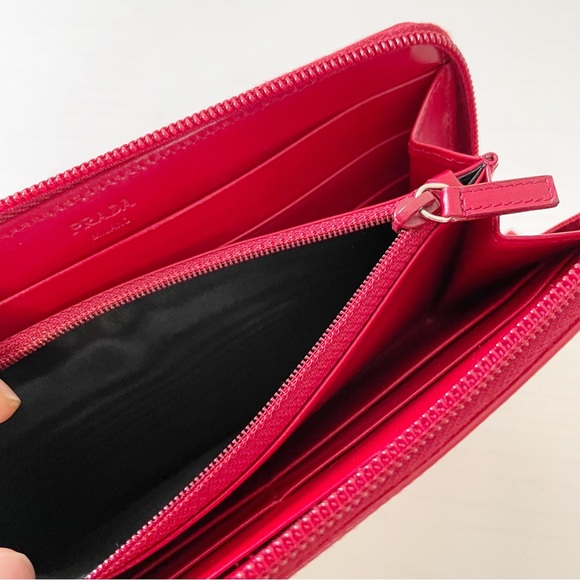 Prada 90s red Tessuto nylon leather buckle detail long zip wallet rare - Picture 7 of 11